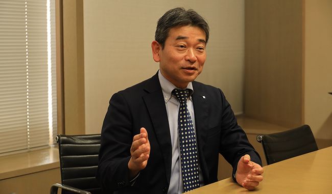 Takeshi Teraki, Vice President and Head of the aluminum profile department